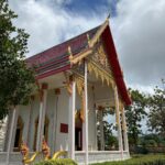 Stéfani Bays Instagram - Nessa sequência 3 dos templos que pude conhecer, incluindo o BIG BUDA 🙏🏼🙏🏼 Thailand