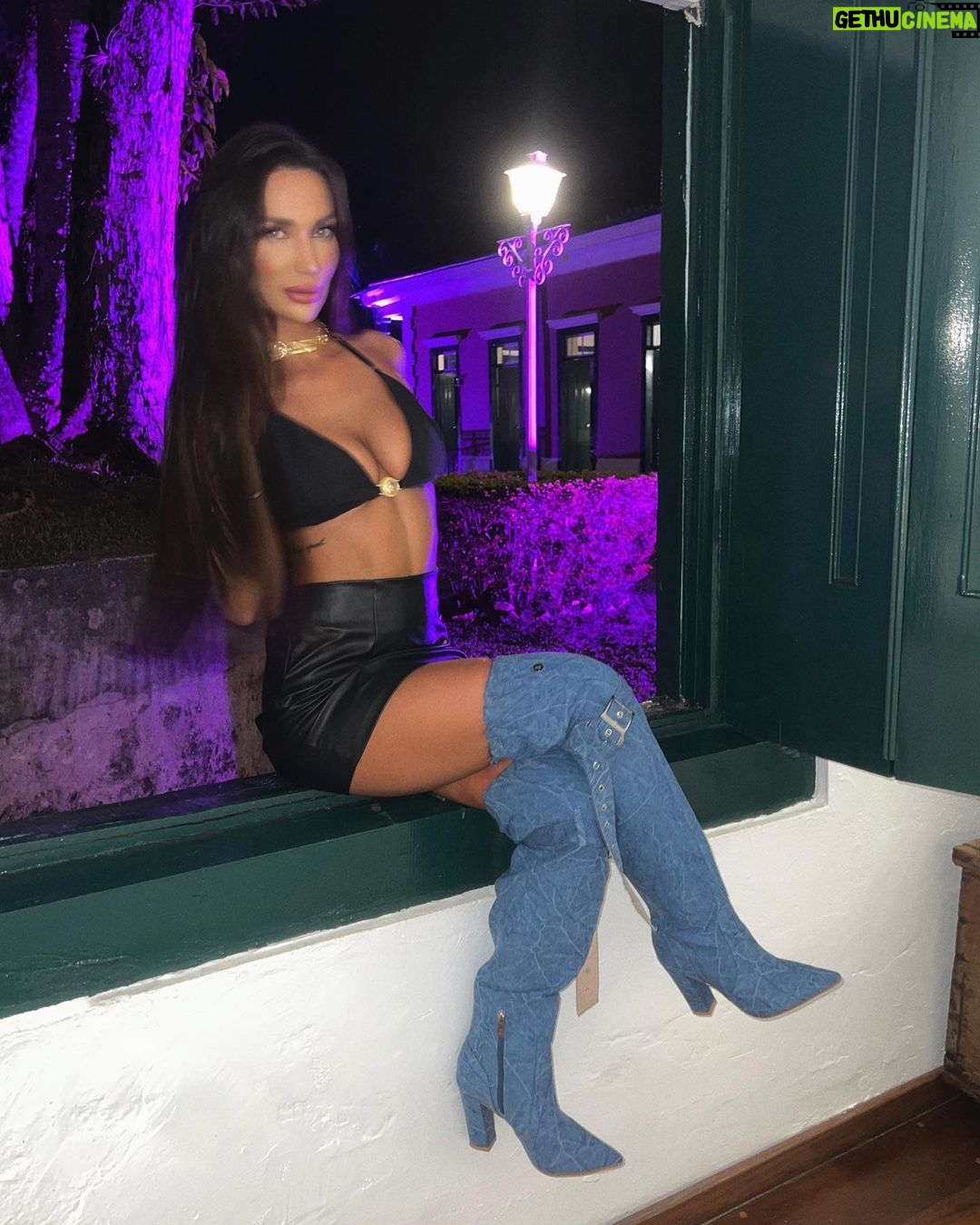 Stéfani Bays Instagram - Noite de rodeio @jaguariunarodeofestival 🤠 🤍 Jaguariúna
