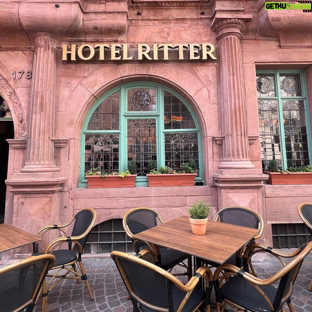 Stéfani Bays Instagram - 🇩🇪🇩🇪 Hotel zum Ritter St. Georg