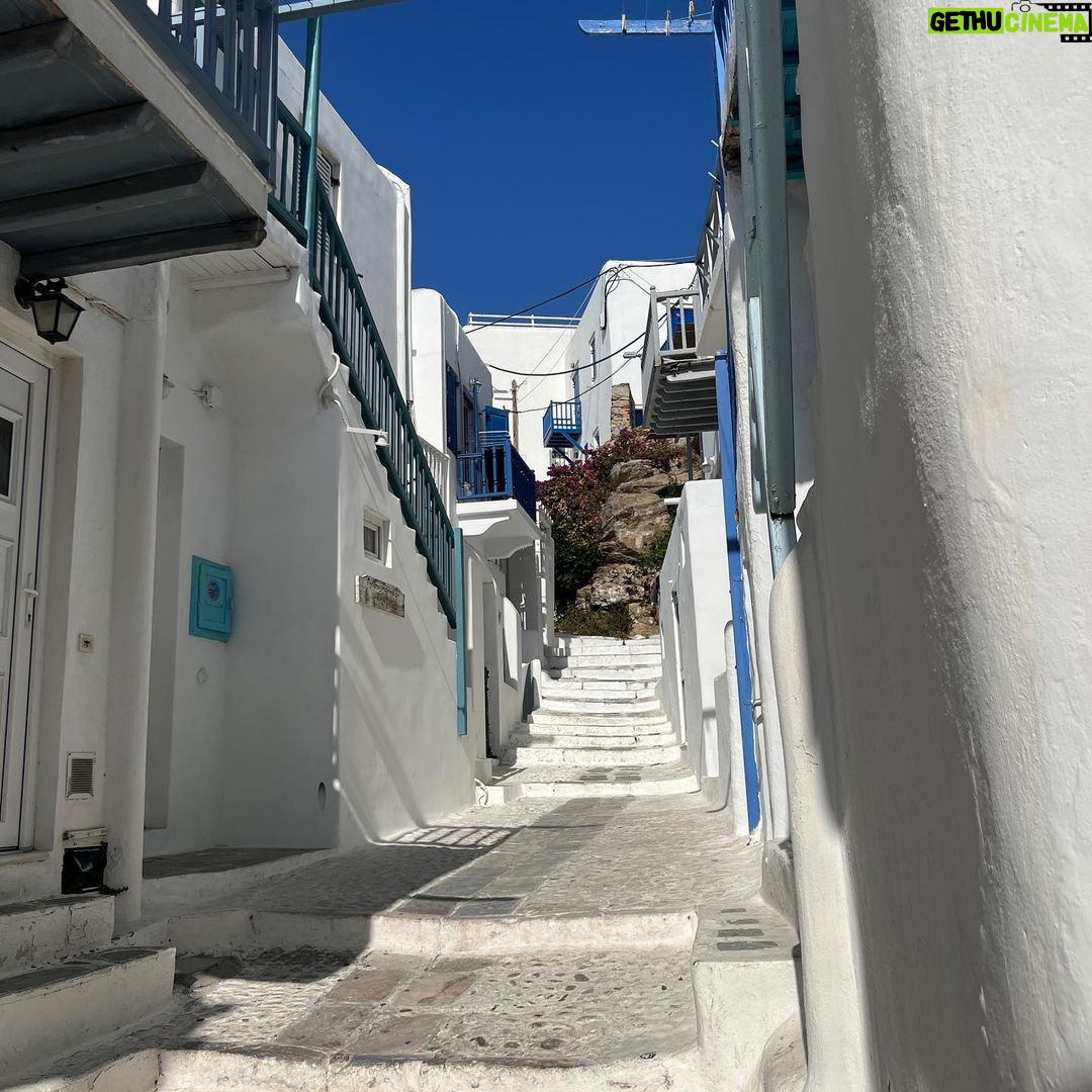 Stéfani Bays Instagram - Até breve Grécia!! 🇬🇷🧿♥️ Mykonos, Greece