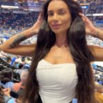Stéfani Bays Instagram - A adrenalina de assistir um jogo clássico foi incrível! 🏀💙 Orlando, Florida - Usa