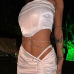 Stéfani Bays Instagram - Prontíssima para o Réveillon! @reveillon.amore 🐚🍾🤍 Maracaipe