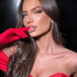 Stéfani Bays Instagram - Nos domingos usamos vermelho! ♥️💃🏻