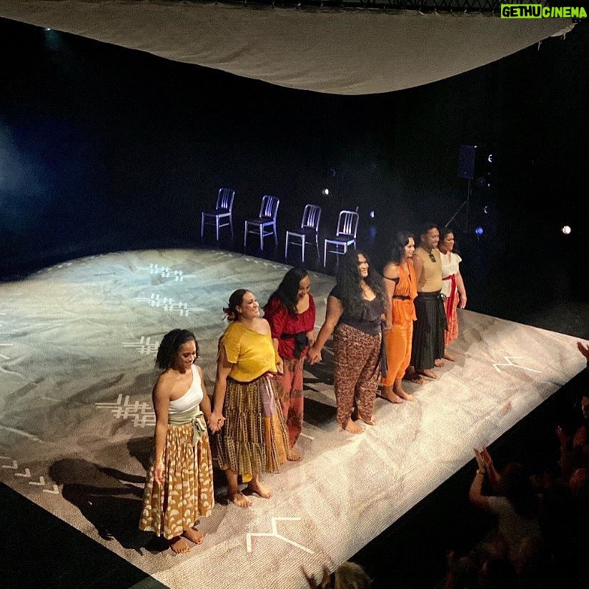 Stacey Leilua Instagram - Basking in the ambience 😝 #TheSavageColoniserShow 🌺❤️🔥🥭 Rangatira Q Theatre