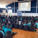 Stacey Leilua Instagram - Thanks for having me at your cool school today #RoberstonRoadSchool! You made me feel so welcome for my very first ever @duffybooks Role Model Assembly 🥰 Fa’afetai tele lava xx never forget it’s cool to read and it’s REALLY cool to be a brown kid from South Auckland (just like me) Alofa atu xx 📚🐛 #RobertsonRoadSchool #duffybooksinhomes #duffybooksinschools #Mangere #SouthAuckland 🌺