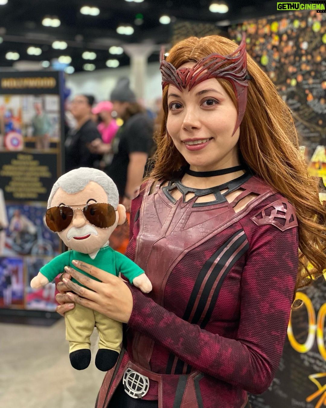 Stan Lee Instagram - Cosplayers 🤝 the Little Stan Lee plush Stop by booth 1127 at @comicconla today and tomorrow to snap a photo with the plush, sign our centennial message wall, make your own customized t-shirt and more! #StanLee100 #StanLee