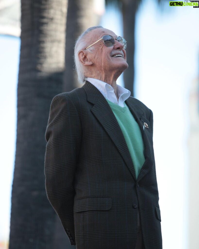 Stan Lee Instagram - Pictures of Smilin’ Stan never fail to make us smile 😊 These snapshots are from Stan’s Hollywood Walk of Fame star ceremony in 2011. #StanLee #WorldPhotoDay #FlashbackFriday