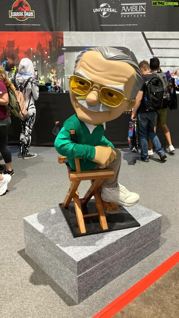 Stan Lee Instagram - 🤩 @ironstudios’ 3 foot tall Stan Lee statue ventured out of the convention center and greeted fans in San Diego on its way to make a cameo at @bangbangsd last night! #StanLee #SDCC