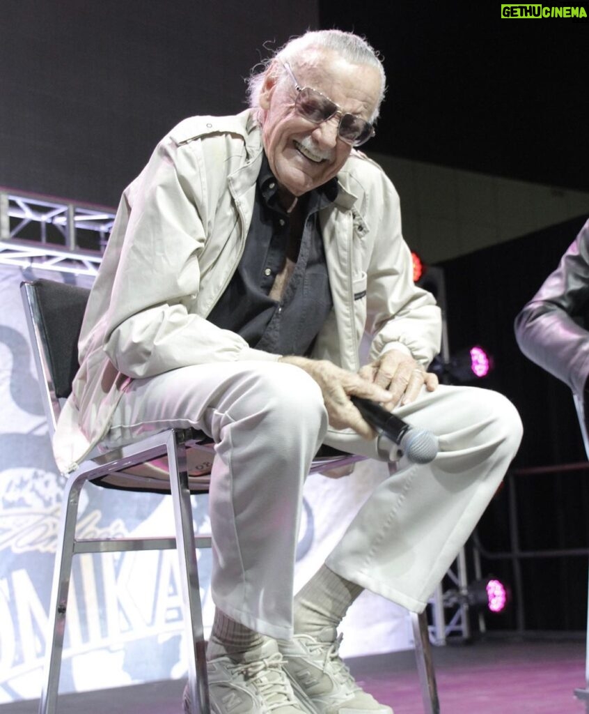 Stan Lee Instagram - Seeing pictures of Stan laughing brings an instant smile to our faces. 😁 #StanLee #LetsLaughDay