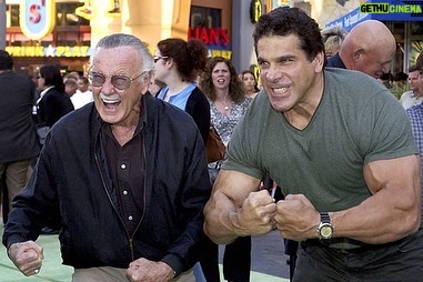 Stan Lee Instagram - 💪 Stan SMASH! #FlashbackFriday to Stan proving he was just as strong as his pal @theofficiallouferrigno, the original live action Green Goliath himself, at the premiere of The Hulk in 2003! #StanLee