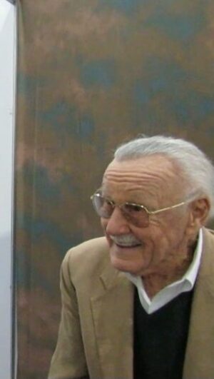 Stan Lee Instagram - Stan asking Kermit the Frog for a photo is a level of goodness everyone could use in their lives right now.
#StanLee #tbt