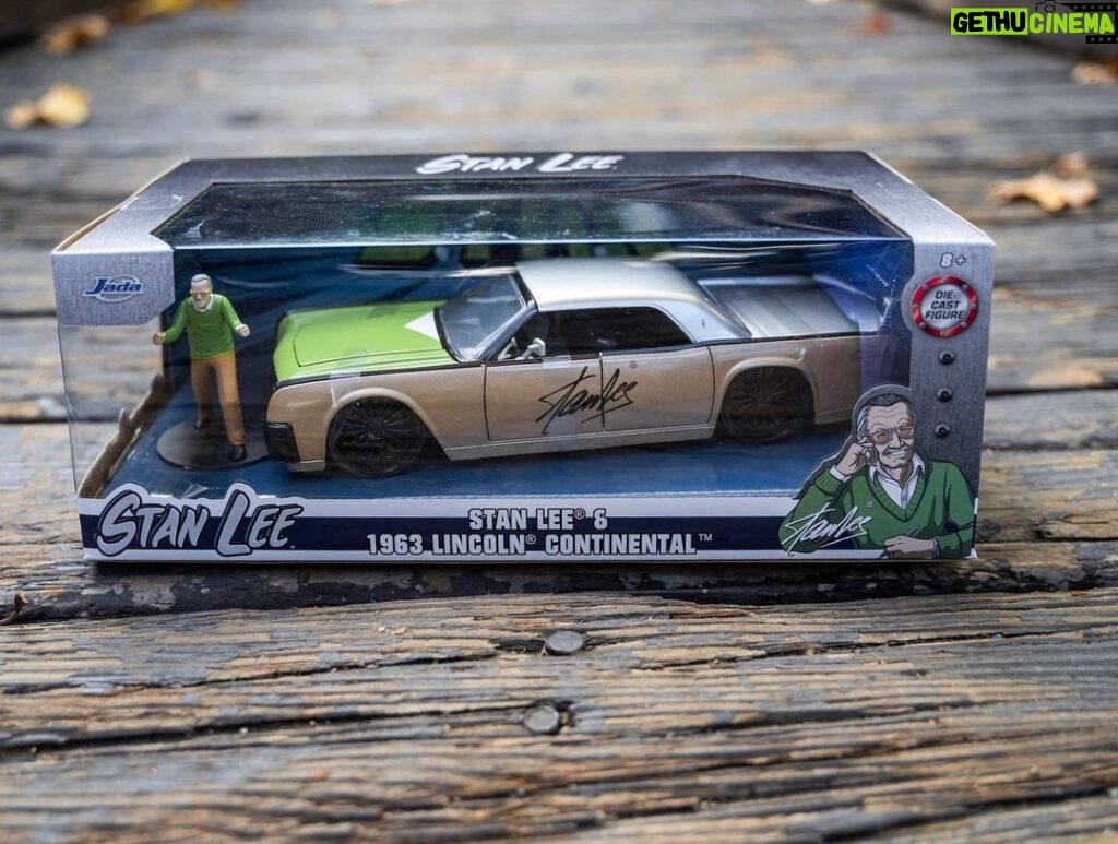 Stan Lee Instagram - GIVEAWAY TIME! 😎 Stan Lee probably loved to drive as much as he loved to walk. He zipped around cities on the east and west coasts for decades, on and off screen! In honor of his drive (get it?), 3 lucky fans will win a 1963 Lincoln Continental die-cast metal collectible with a Stan figure from @jadatoys – swipe to see it! To enter: 🚙 Like this post 🚙 Follow @therealstanlee and @jadatoys 🚙 Tag the biggest Stan fan in your life and #StanLee100 in a comment Since it would have been Stan’s 100th birthday in December, this giveaway will be open for 100 hours, starting now and ending Friday, April 1 at 1pm PST. #StanLee #StanLee100 *Giveaway open to those 18 & older with a US mailing address. This giveaway is not sponsored, endorsed, or administered by Instagram. For terms and conditions, visit: bit.ly/powjada