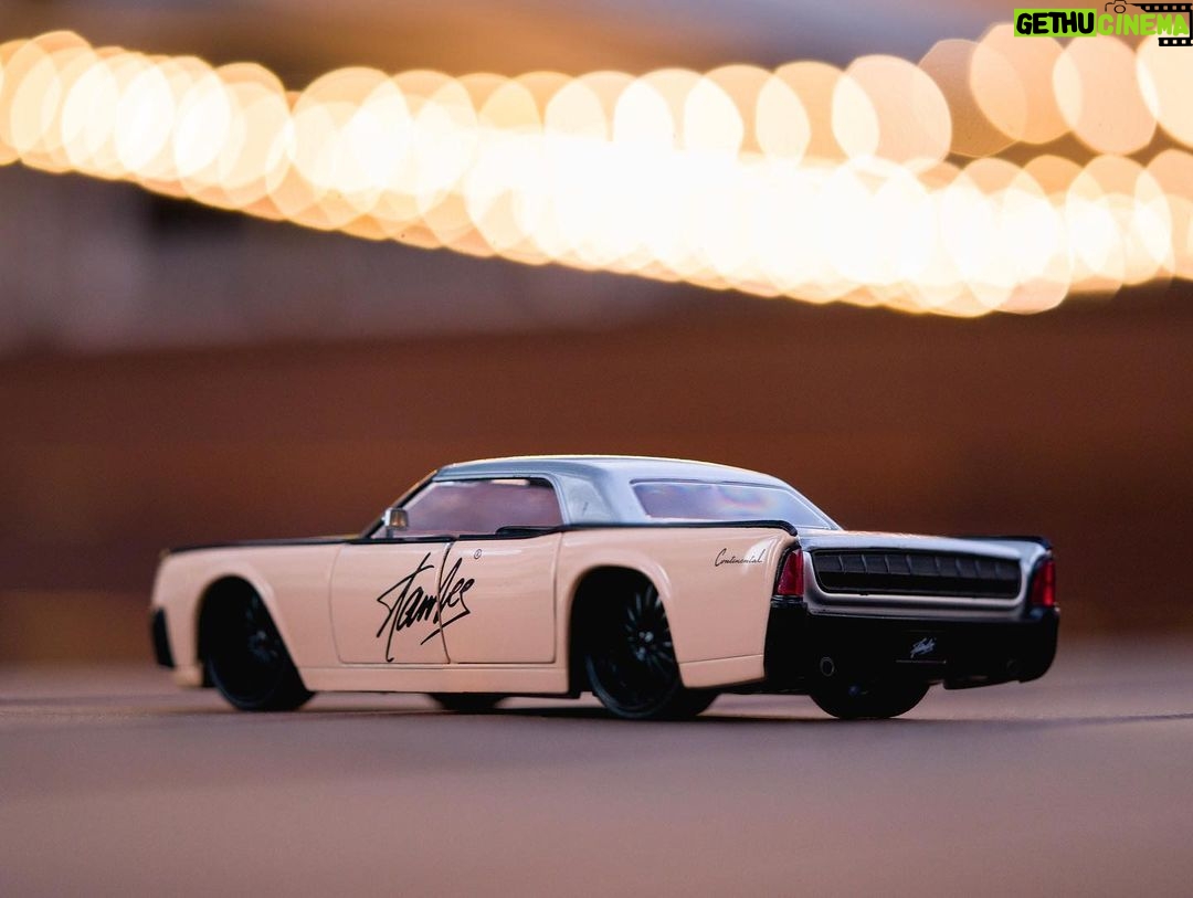 Stan Lee Instagram - GIVEAWAY TIME! π Stan Lee probably loved to drive as much as he loved to walk. He zipped around cities on the east and west coasts for decades, on and off screen! In honor of his drive (get it?), 3 lucky fans will win a 1963 Lincoln Continental die-cast metal collectible with a Stan figure from @jadatoys β swipe to see it! To enter: π Like this post π Follow @therealstanlee and @jadatoys π Tag the biggest Stan fan in your life and #StanLee100 in a comment Since it would have been Stanβs 100th birthday in December, this giveaway will be open for 100 hours, starting now and ending Friday, April 1 at 1pm PST. #StanLee #StanLee100 *Giveaway open to those 18 & older with a US mailing address. This giveaway is not sponsored, endorsed, or administered by Instagram. For terms and conditions, visit: bit.ly/powjada