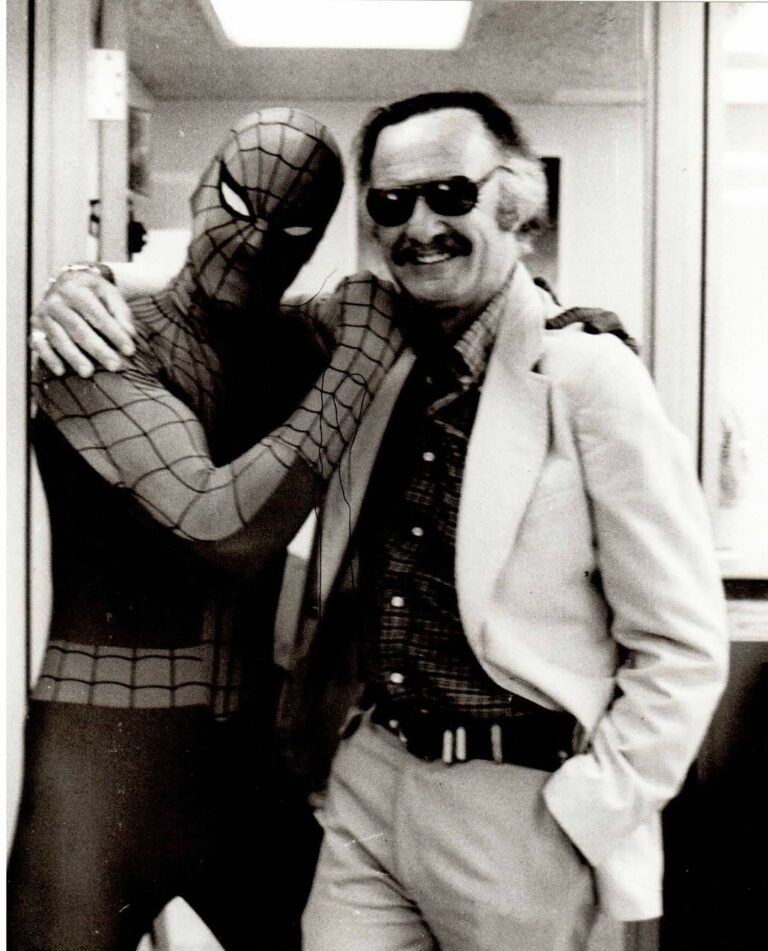 Stan Lee Instagram - Incredibly iconic 🤩 #StanLee #WorldPhotoDay