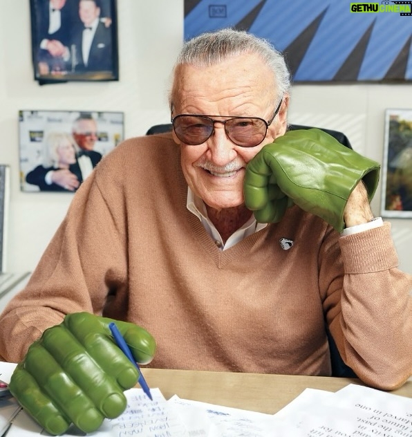 Stan Lee Instagram - Nothing out of the ordinary here… except maybe that Stan is holding the pen in his right hand! #StanLee #Hulk #TuesdayThoughts