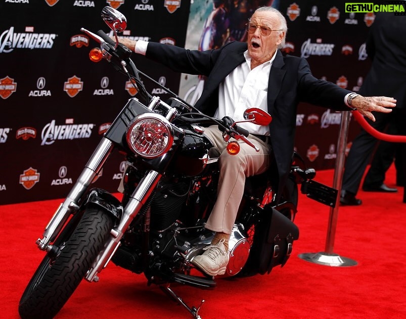 Stan Lee Instagram - For your Thursday viewing pleasure: Stan obviously having a terrific time at The Avengers premiere in 2012. #StanLee #TheAvengers #ThrowbackThursday