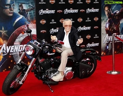 Stan Lee Instagram - For your Thursday viewing pleasure: Stan obviously having a terrific time at The Avengers premiere in 2012. #StanLee #TheAvengers #ThrowbackThursday