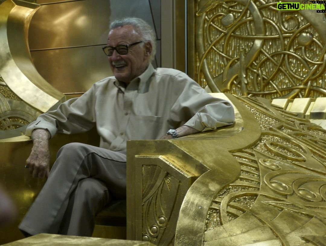 Stan Lee Instagram - Stan x SDCC Stan attended San Diego Comic-Con for years. He loved spending time with friends and colleagues, speaking on panels, and, of course, meeting fans! We always enjoy hearing your stories of meeting The Man. In honor of #SDCC opening today, if you ever spotted or spoke to Stan at the convention, tell us all about it in the comments! #StanLee #tbt