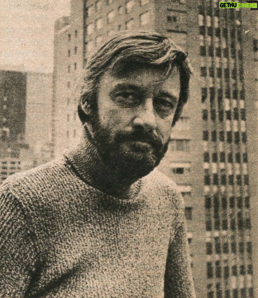 Stan Lee Instagram - The sweater ✅ The scruffy beard ✅ The shaggy hair ✅ Stan sure was styling in the ‘60s! #StanLee #FlashbackFriday #FashionFriday