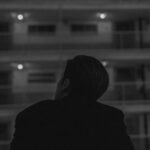 Stanley Yau Instagram – // 關於來不及..

錐心之痛，七歲經歷了一次。想不到，年頭再經歷多一次…

近幾年，相信大家都會經歷過離別。 朋友選擇離開，甚或乎自己的親人離世。 這首歌 #來不及 ，如果可以帶給大家一點提醒，一點釋懷，一點安慰，這就足夠了。

有一句歌詞很喜歡
 [愛沒盡頭不必害怕，我會自強不需記掛]

媽媽來不及看我的演唱會，但願在天上您會聽到這首歌，演唱會再唱給你聽🤍

我會努力，我會令你感到自豪。
我會和哥哥相親相愛。
我們會好好照顧悠禮的。
Until we meet again.

我相信這首歌的初衷不多不少都會感受到，所以這樣已經足夠了🤍 其他，不重要了。
#mirrorweare #來不及