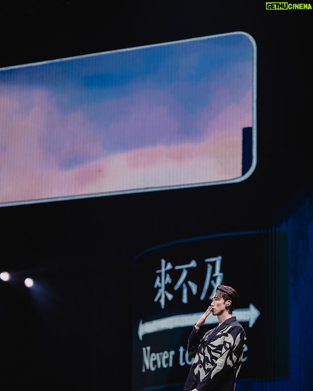 Stanley Yau Instagram - // 完滿結束了,多謝大家呢16場陪伴送咗呢份禮物俾媽咪🤍 #來不及 呢首歌一開始嘅任務也完成了,繼續影響更多朋友吧! Until we meet again🤍 #mirrorweare #mirrorfeelthepassionconcerttour2024