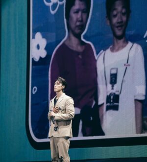 Stanley Yau Instagram - // 每次出場前都會想，如果你在現場聽就好了🤍

[愛沒盡頭不會害怕，我會自強不需記掛🫂]
I love you.
#mirrorweare #mirrorfeelthepassionconcerttour2024