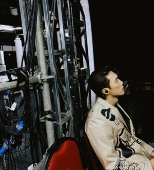 Stanley Yau Instagram - // 每次出場前都會想，如果你在現場聽就好了🤍

[愛沒盡頭不會害怕，我會自強不需記掛🫂]
I love you.
#mirrorweare #mirrorfeelthepassionconcerttour2024