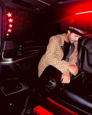 Stebin Ben Instagram - Late night. Blurry lights. Deep mind.