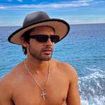 Stebin Ben Instagram - Alexa play Brown Munde 🌊 Nice Beach, the French Riviera
