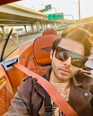 Stebin Ben Instagram - The trip begins! My first concert at @cocacolaarena Dubai ❤️‍🔥

See you on the 8th October 🎵