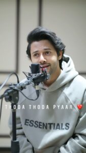 Stebin Ben Instagram - 2.5 Million Reels on Thoda Thoda pyaar hua tumse ❤️ keep it coming 🥰🙌🏻 #thodathodapyaar #stebinben @zeemusiccompany