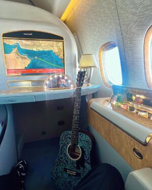 Stebin Ben Instagram - Jamming at 40,000ft @emirates