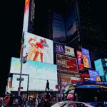 Stefan Airapetjan Instagram – Eestist tulnud, Eesti maja katusel, Armeenia kirik taustal, Armeenia värk peos.. NY võlud New York Manhattam