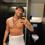 Stefan Airapetjan Instagram - Kuuma endaga tood kaasa, kui mind nõna vaatad 😏🔥 @hedon_spa 😘, et lubad siin mõnuleda Hedon SPA & Hotel