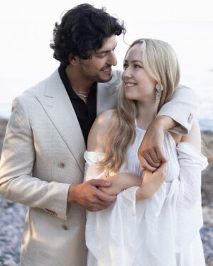 Stefan Airapetjan Instagram - @annestiil augusti kaanelugu Viciga

Meikar: @mammumakeup 
Fotograaf: @krxxt_tarkmeel 
Stilist: @karolinkuusik