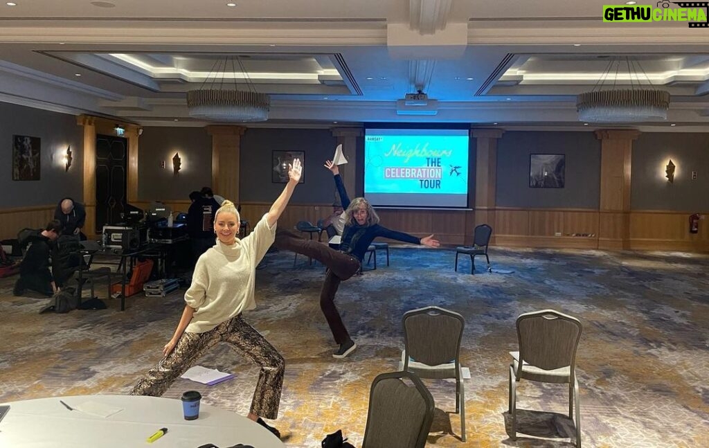 Stefan Dennis Instagram - Hi all. Just thought show the girls hard at work 😂 rehearsing the The Neighbours Celebration Tour in the UK