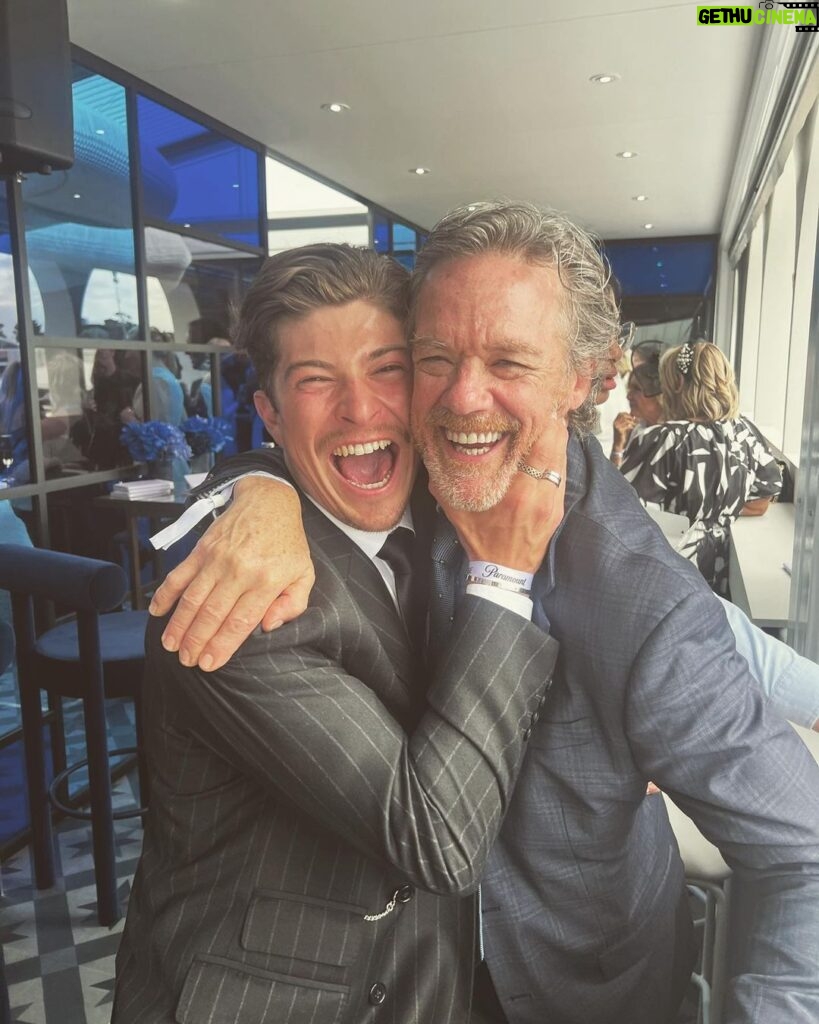 Stefan Dennis Instagram - Look who I bumped into at the races. Yay!