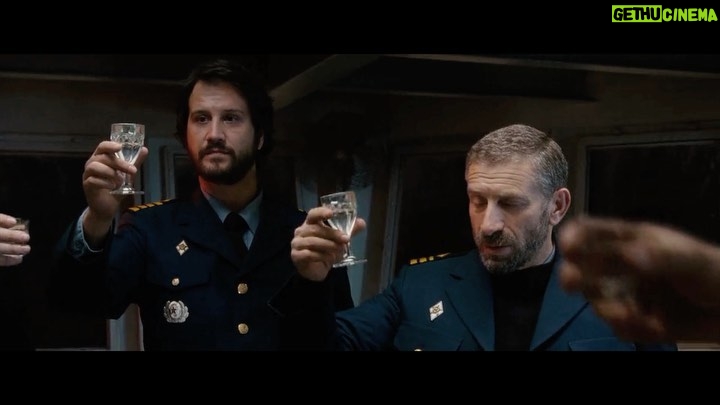 Stefan Kapičić Instagram - Happy Holidays! Make a wish, because dreams do come true! #SHOWREEL PART 1 #StefanKapicic #deadpool #betterCallSaul #Callofduty #ModernWarfare #BigMiracle #24 #tearsforsale #colossus #Nikolai #HappyNewYear #Counterpart Hollywood