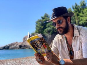 Stefan Kapičić Instagram - Lepota poroka... @veselicetvrtak #ambiszla #zlatnaserija #dilandog #dylandog #nigdebezstripa #lepotaporoka #martimisterija #martinmystere #sergiobonellieditore #comics #childhood
