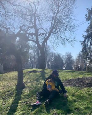 Stefan Kapičić Instagram - Father & son 🤍 
Photo by mom @ivanahorvatkapicic ❤️