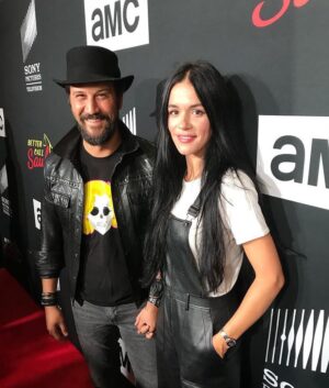 Stefan Kapičić Instagram - 🤍💜💛

#ivanahorvatkapicic #stefankapicic #bettercallsaul #sandiegocomiccon #premiere