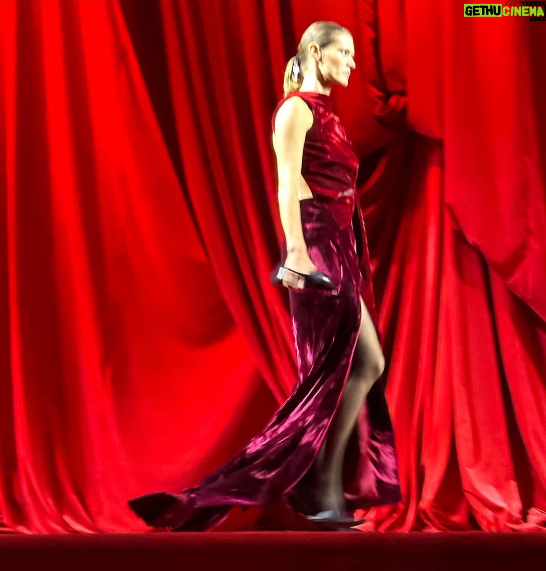 Stella Maxwell Instagram - ❤️🔥 @balenciaga ❤️🔥