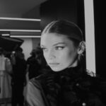 Stella Maxwell Instagram - Grazie @dolcegabbana 🖤 @patmcgrathreal @guidopalau 🖤 @mrsvoguester 🖤 #karltempler
