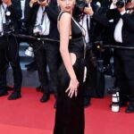 Stella Maxwell Instagram - 🖤 @gennyofficial @bulgari @renecaovilla @nimasamieeph #genny #the_morecreative @gildakoralflora Cannes, France
