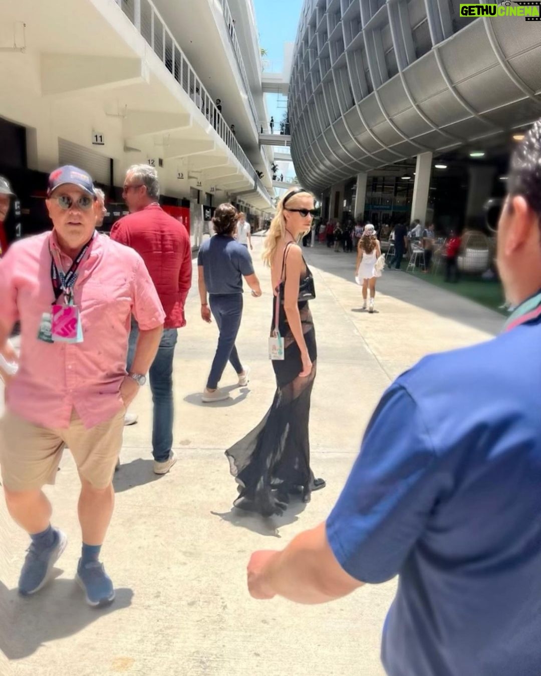 Stella Maxwell Instagram - 🖤🖤Miami Miami,Florida