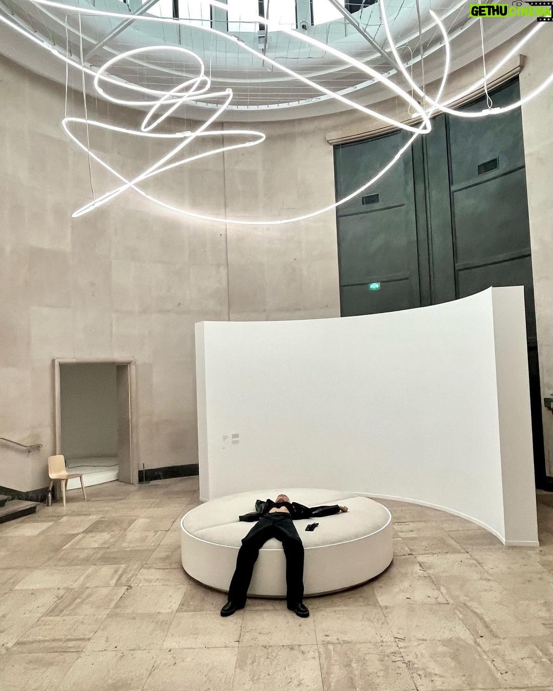 Stella Maxwell Instagram - Bisousssss Paris, France