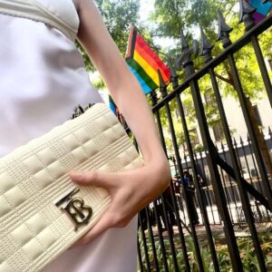 Stella Maxwell Instagram - Celebrating love. Thank you to all those who paved the way. Proud to be at Stonewall in NYC to remember and remind ❤️ Thank you @riccardotisci17 and @burberry for dressing me for this important occasion and for your continued support of the LGBTQ community. Happy Pride ❤️ @prideliveofficial @stonewallvisctr #stonewallday #meetusatthemonument