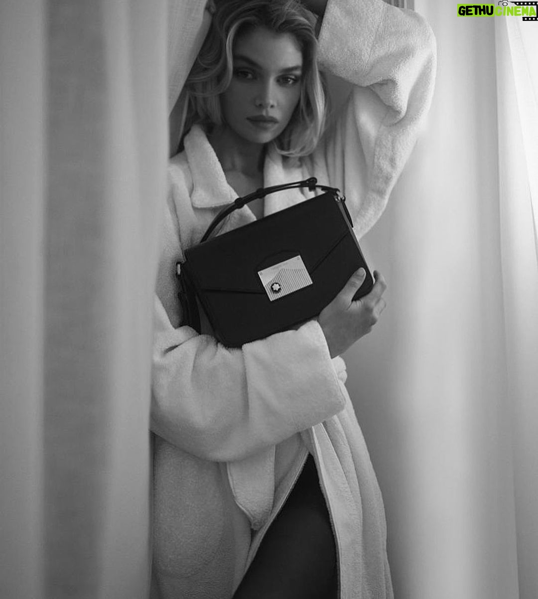 Stella Maxwell Instagram - A tradition of elegance 🖤 @montblanc 🖤 @marcotomasetta_dd @virgile.guinard