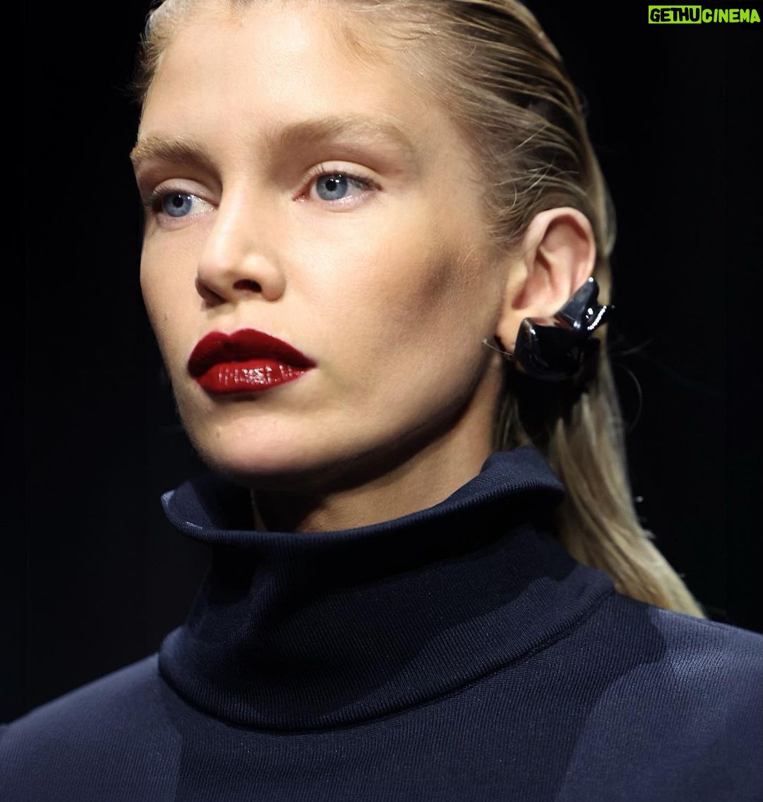 Stella Maxwell Instagram - @ferraristyle 🖤 @rocco.iannone 🖤 #Ferraristyle #FerrariFW24 Styled by @kjeldgaard1 Makeup- @lucia_pieroni Hair -@duffy_duffy Casting by @patrizia_pilotti 🖤