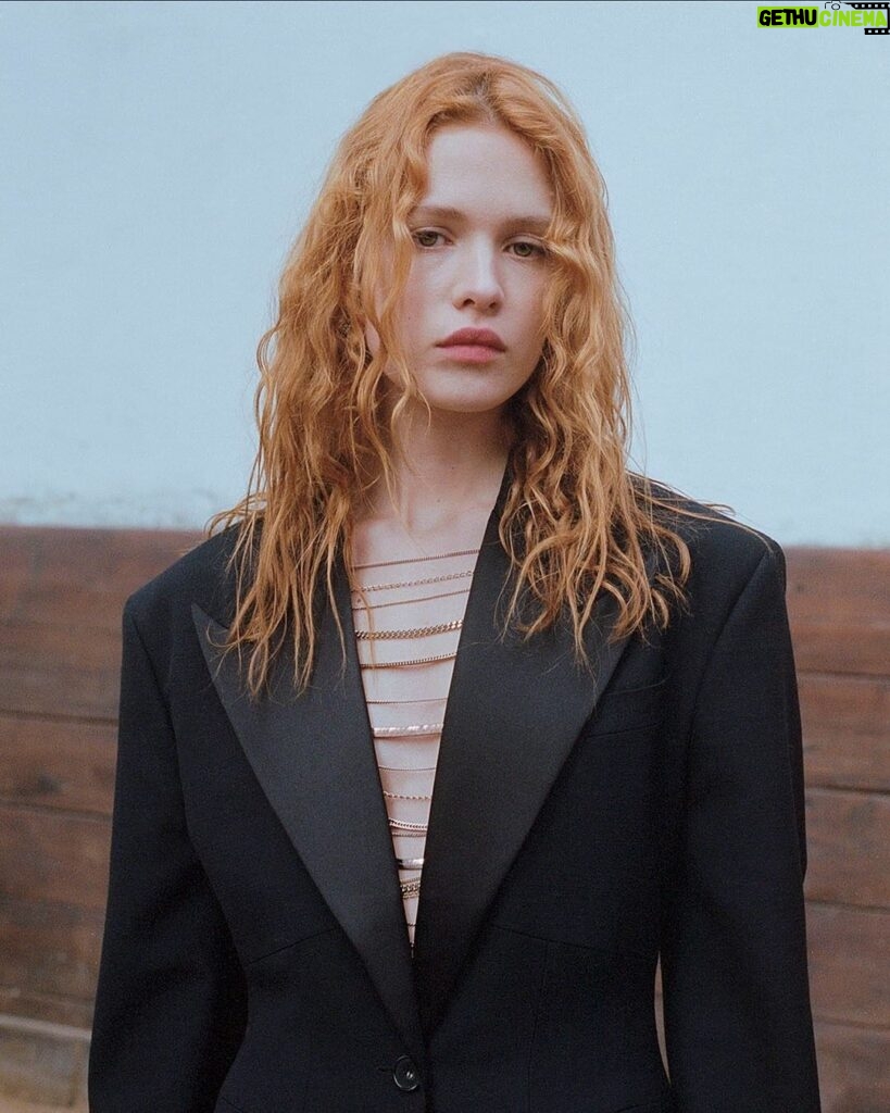 Stella McCartney Instagram - HORSE POWER: Savile Row tailored coats in corseted silhouettes, styled over iconic Stella body chains. Body chains have long featured in Stella’s collections and archival wardrobe, crafted this season in gold-toned infinitely recyclable aluminium. Tap to shop #StellaWinter23 and at link in bio. #StellaMcCartney